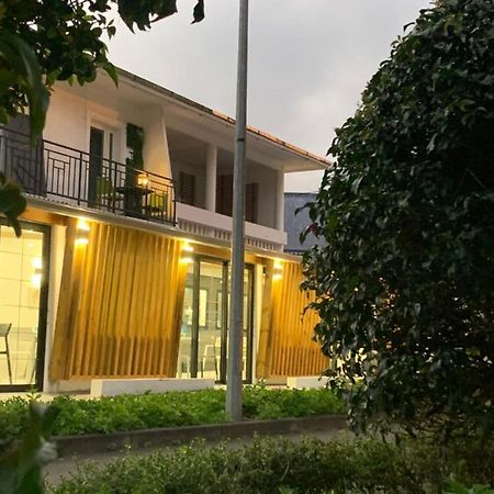 Hôtel le petit randonneur Cilaos Exterior foto